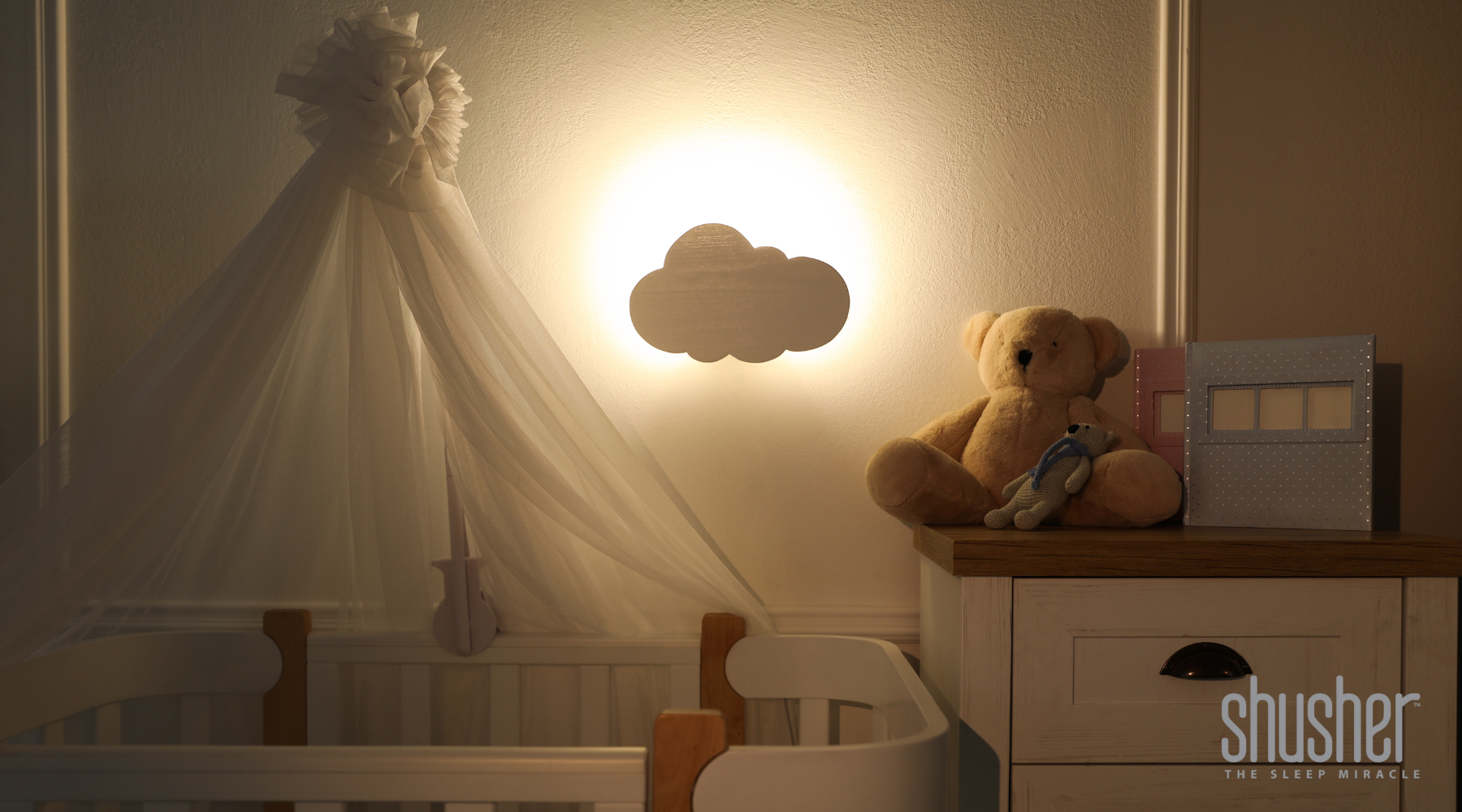 Red Light vs. Blue Light: Why Choosing the Right Night Light Matters for Your Baby’s Sleep