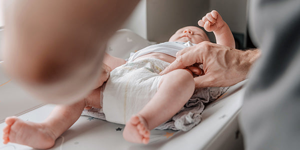 Dad Tips Changing Diapers - Baby Shusher